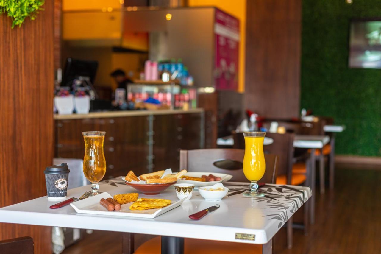 Auris Boutique Hotel Apartments, Al Barsha - At The Mall ดูไบ ภายนอก รูปภาพ